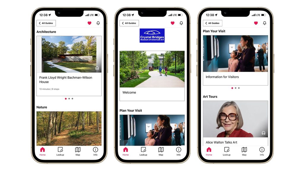 Tres teléfonos muestran la aplicación de Crystal Bridges Museum con arquitectura, recorridos e información para visitantes.